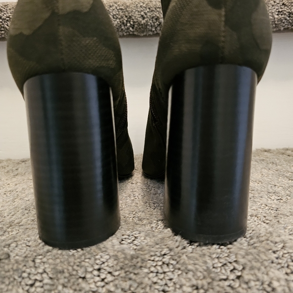 Jeffrey Campbell Camouflage Black Green Siren Boots/Booties - size 8M - Picture 5 of 7